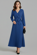 Vestito maxi donna con scollo a V, parte inferiore plissettata e laccio in vita