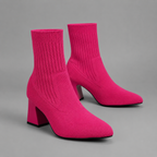 Botins estilo meia de mulher com salto alto grosso