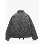 Chaqueta acolchada corta de mujer con cuello alto y bolsillos
