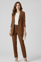 Blazer comprido de mulher com gola entalhada e bolsos de remendo