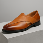Klassiske loafers til damer med struktureret rem