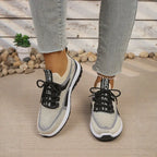 Zapatillas de mujer con cordones, diseño geométrico y caña baja