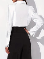 Chemise ajustée femme à col classique, boutonnée