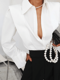 Chemise ajustée femme à col classique, boutonnée