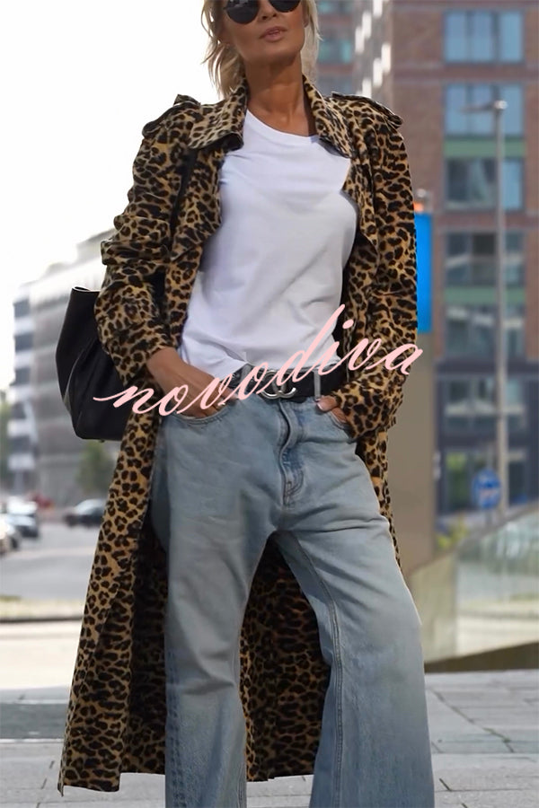 Abrigo midi de mujer de estampado de leopardo con solapas y manga larga