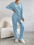 Ensemble en maille femme, pull col V et pantalon