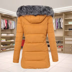 Manteau matelassé femme à capuche et col en fourrure