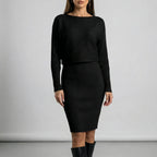 Ensemble en maille femme avec pull court et jupe midi