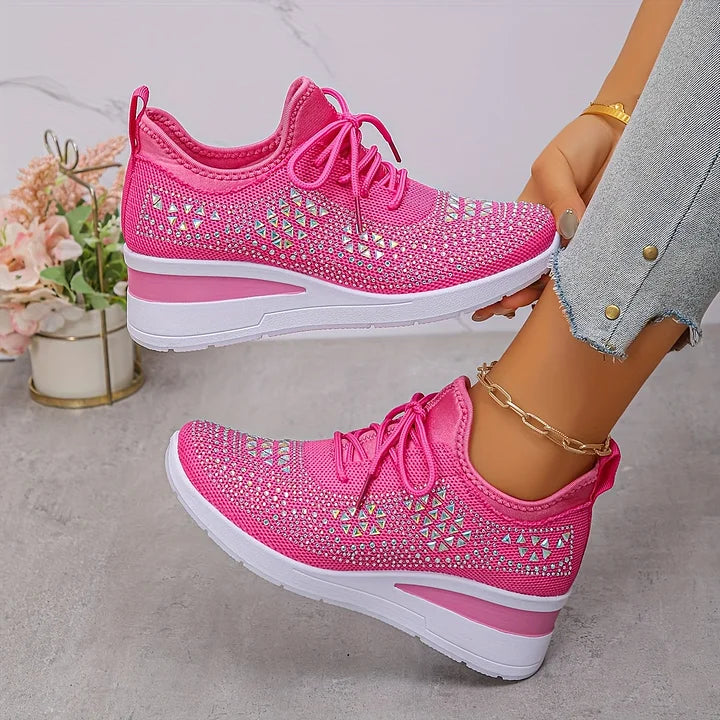 Sneakers donna con dettagli decorativi e plateau