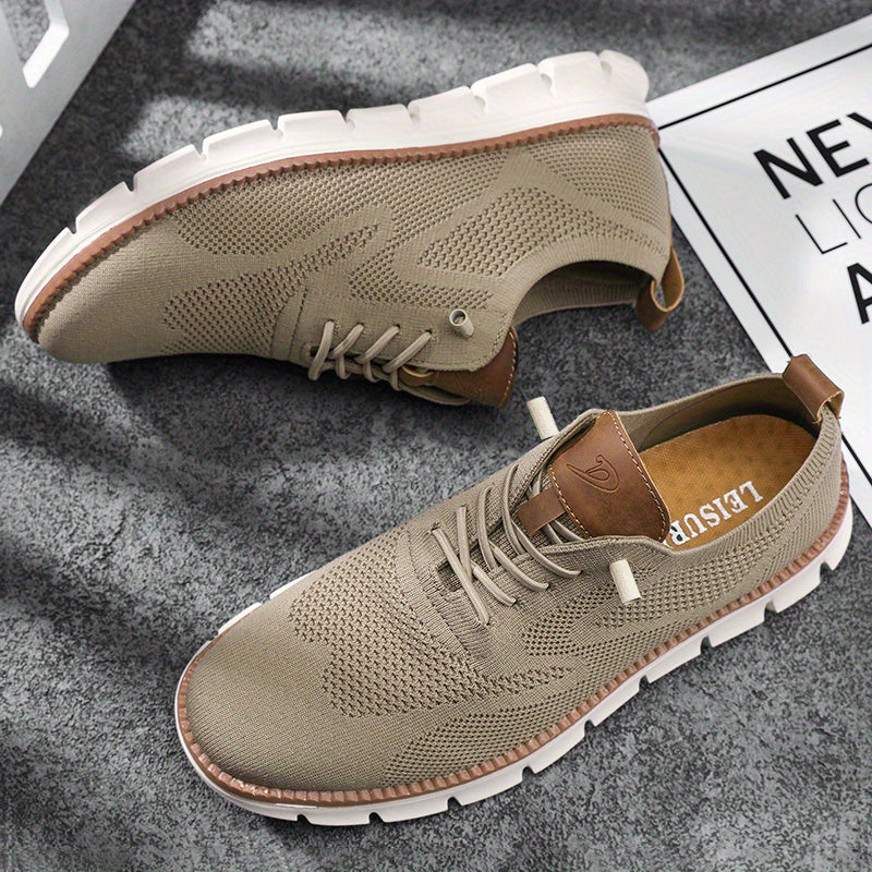 Unisex sneakers med snørebånd og dekorativ sål