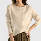 Strikket cardigan til damer med knapper og rund hals