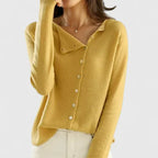 Strikket cardigan til damer med knapper og rund hals