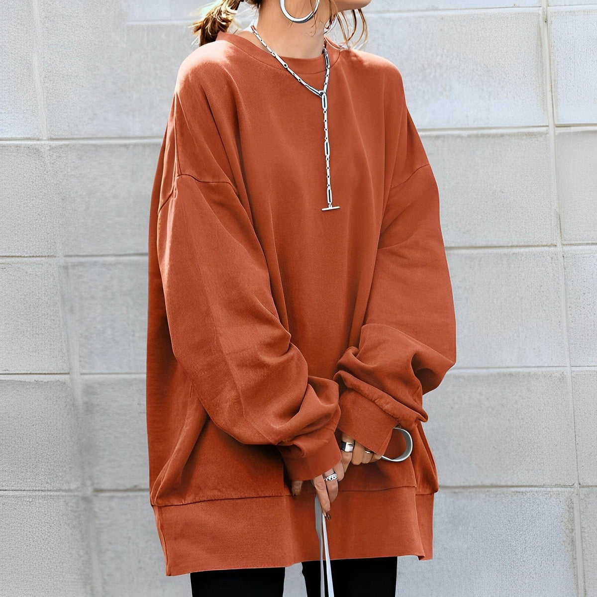 Oversize sweater til damer med rund hals og lange ærmer