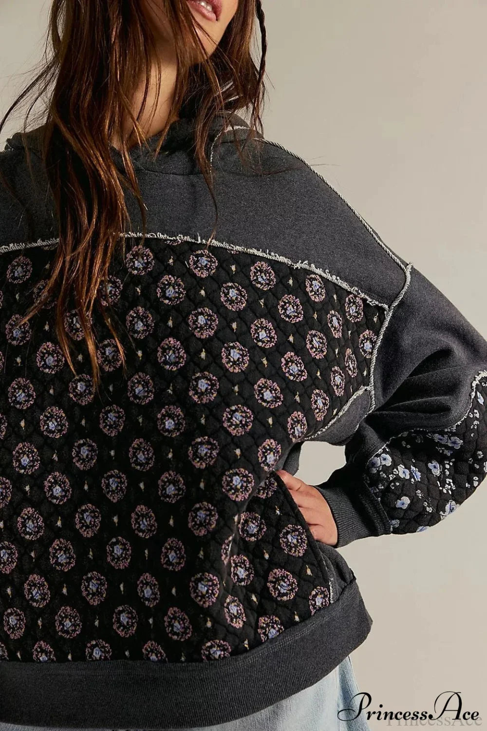 Sweat à capuche femme à panneaux fleuris et bords-côtes