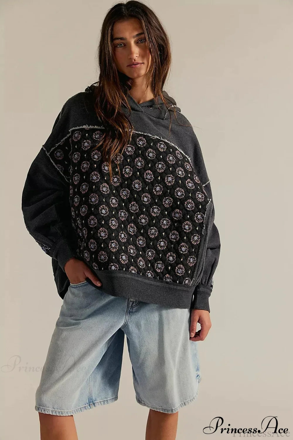 Sweat à capuche femme à panneaux fleuris et bords-côtes