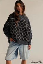 Sweat à capuche femme à panneaux fleuris et bords-côtes