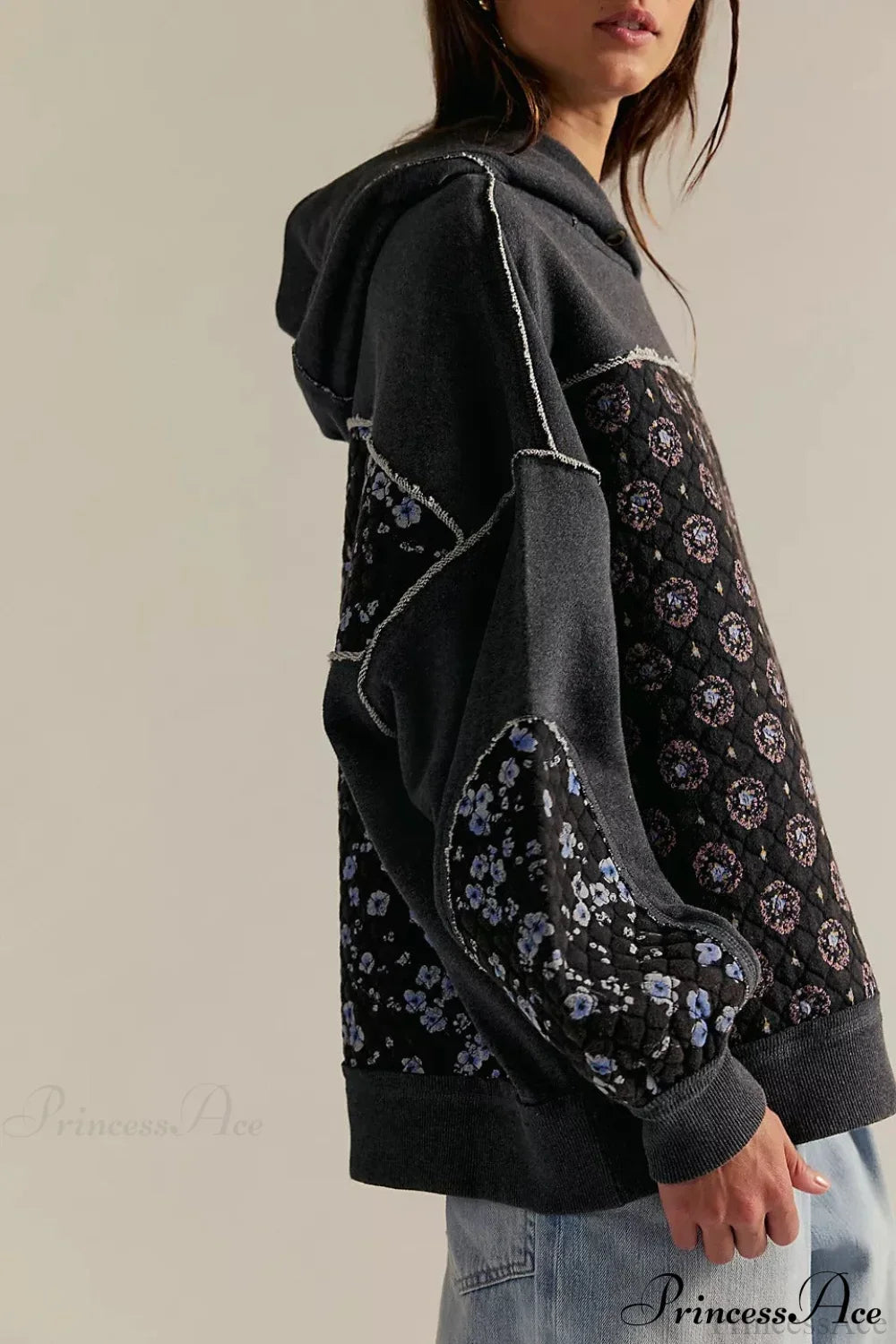Sweat à capuche femme à panneaux fleuris et bords-côtes