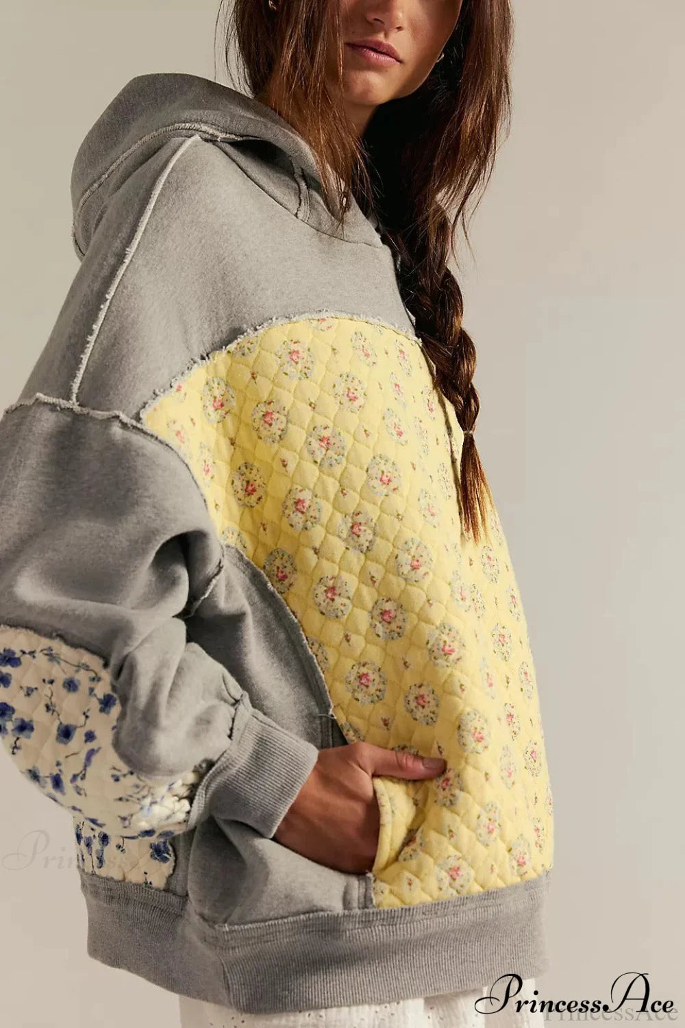 Sweat à capuche femme à panneaux fleuris et bords-côtes