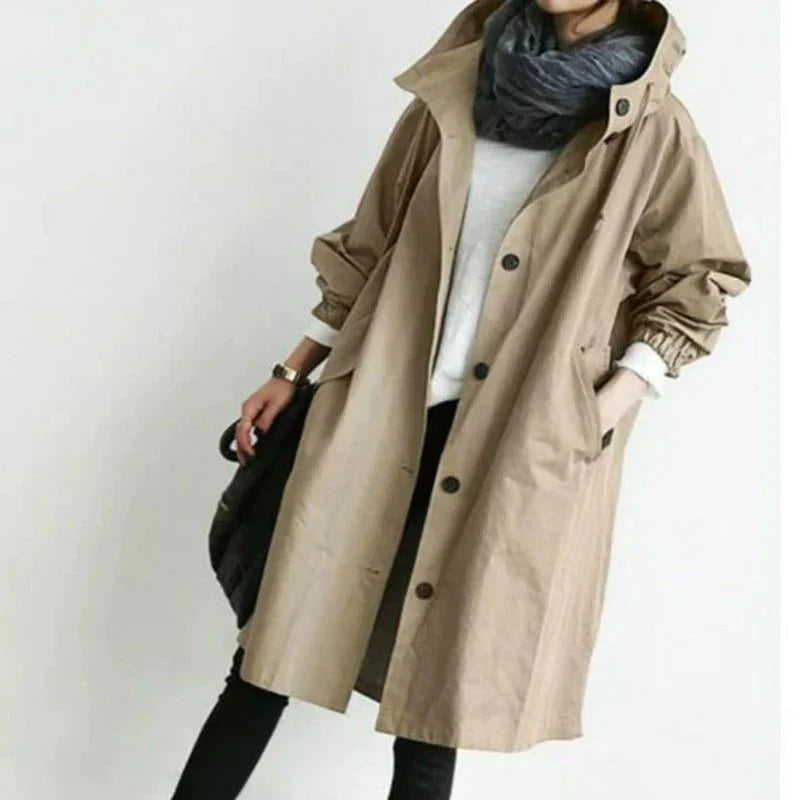 Gabardina larga de mujer con capucha y botones