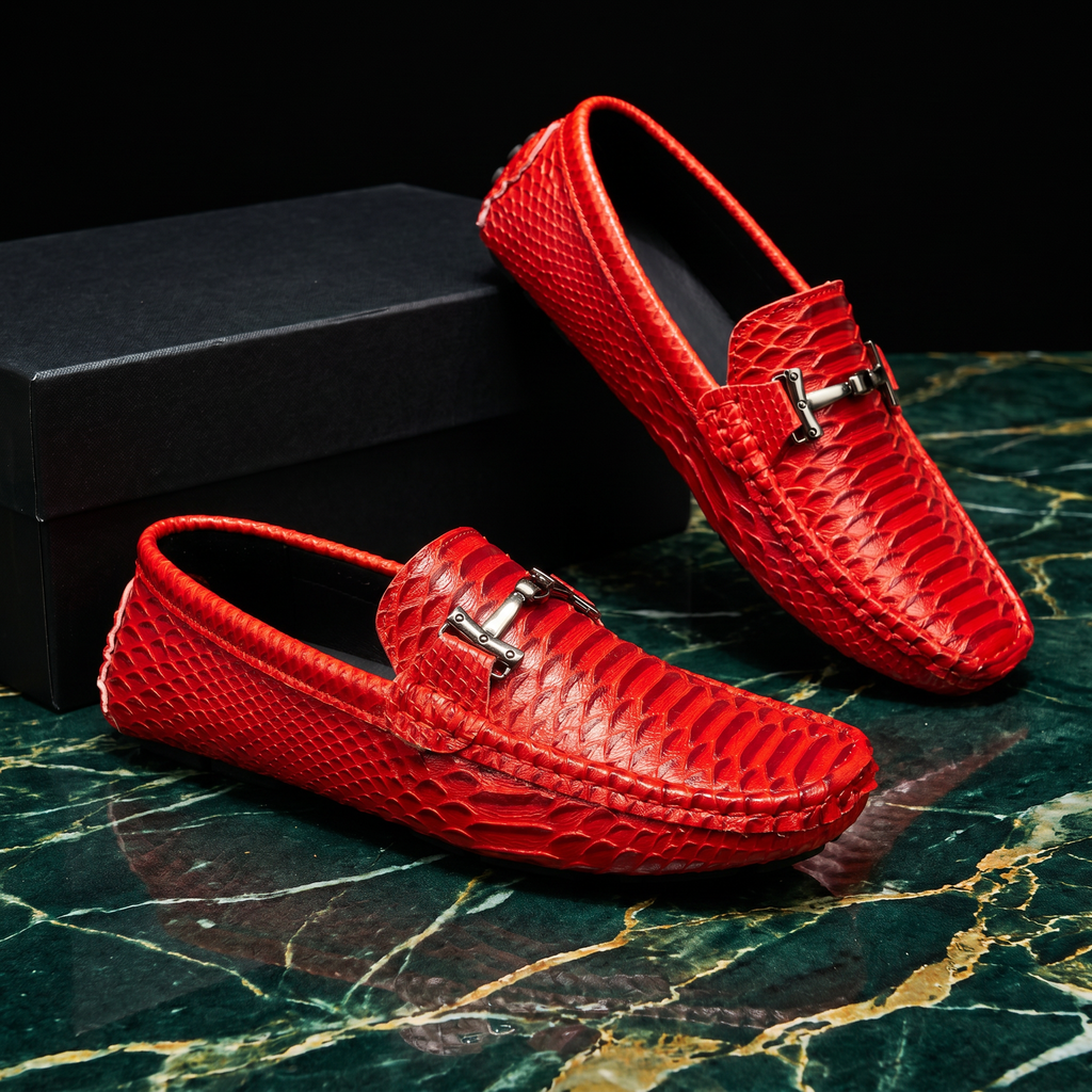 Mocasini unisex texturați cu cataramă decorativă