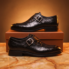 Mocasines de hombre con hebilla decorativa y caña grabada