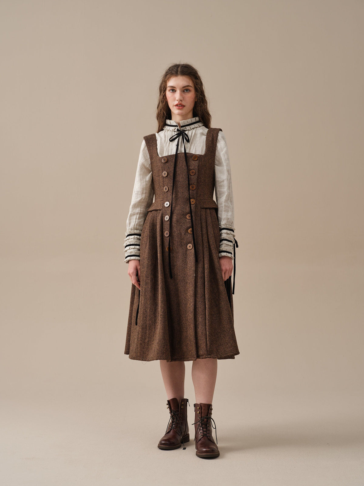 Robe midi femme marron à chevrons et boutons