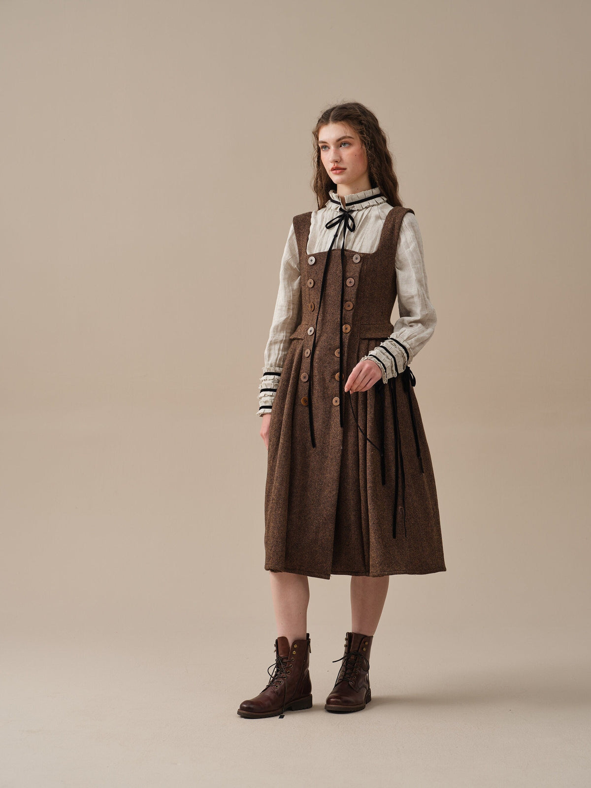 Robe midi femme marron à chevrons et boutons