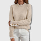 Strikket sweater til damer med blondekant og rund hals