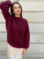 Pulover oversize de damă cu decolteu rotund și mânecă lungă