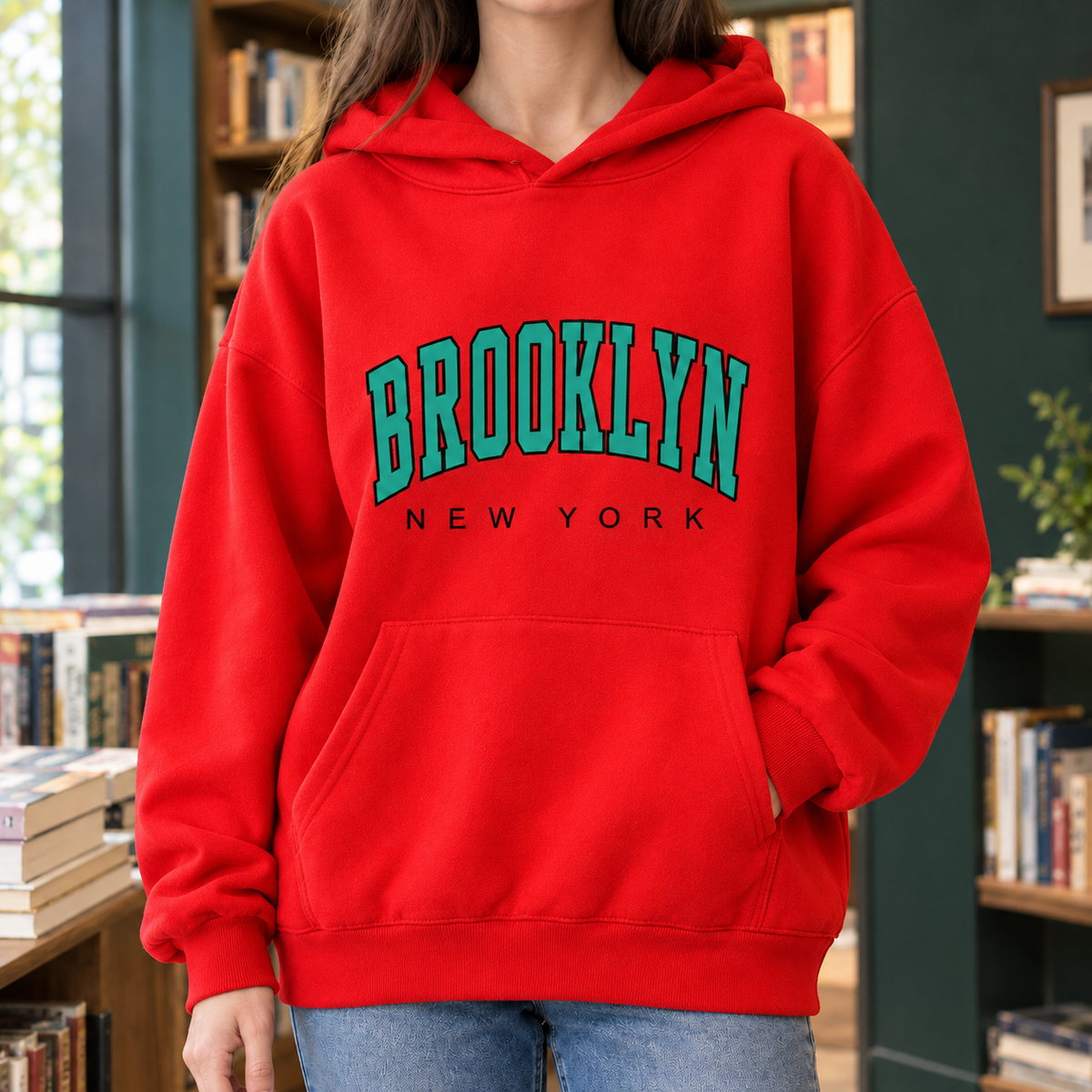 Damska bluza z kapturem, kieszenią kangurka i napisem Brooklyn