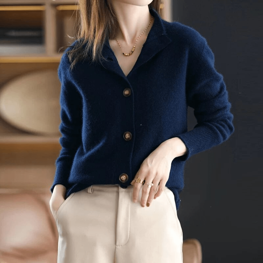 Cárdigan de mujer con botones y cuello mao