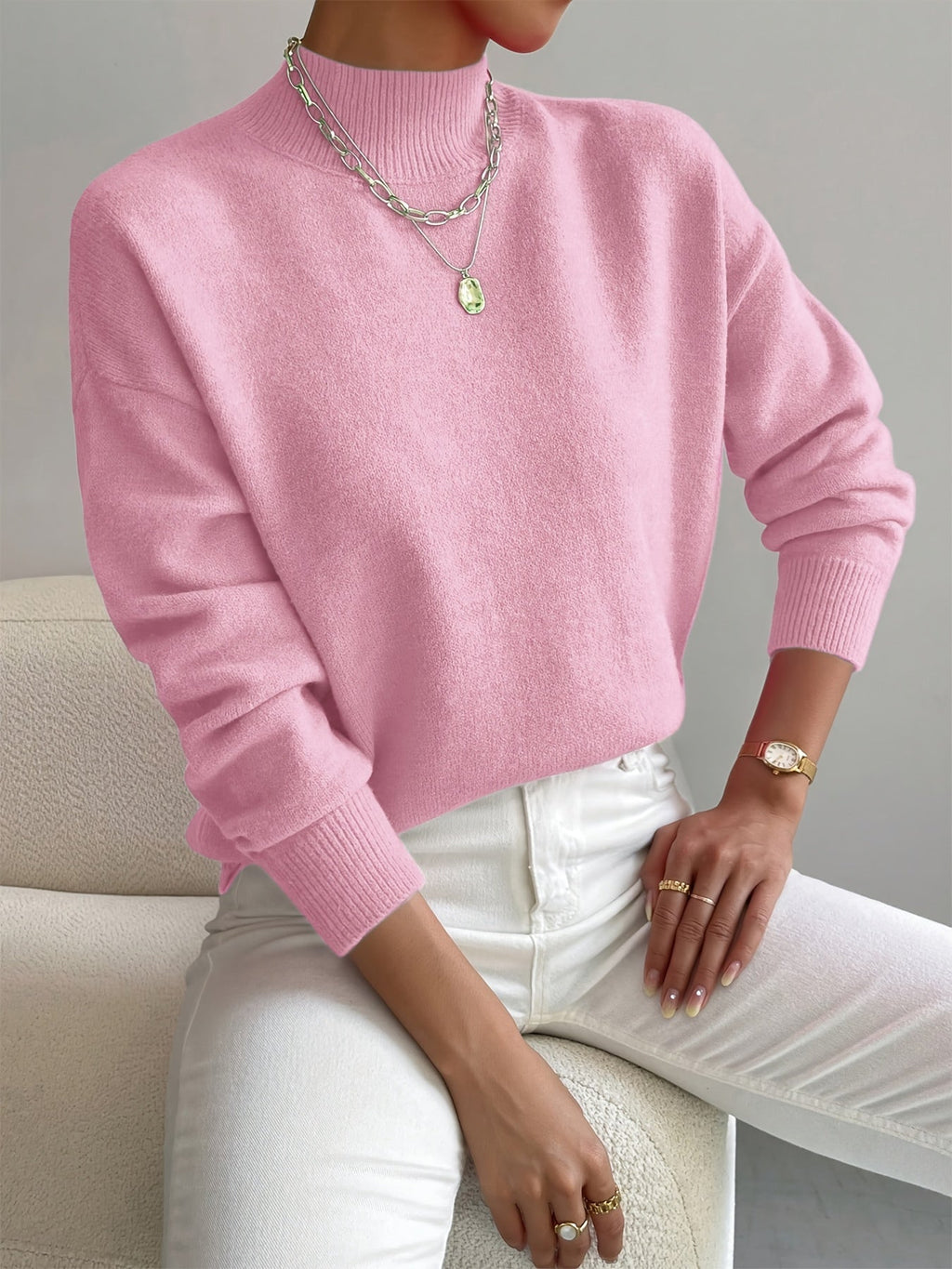 Camisola de mulher de gola alta, manga comprida, corte clássico