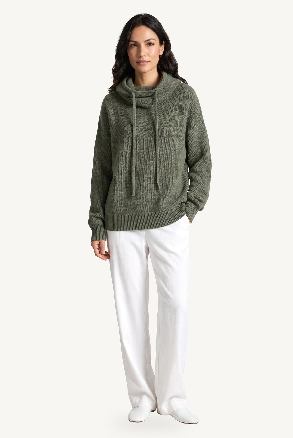 Strikket sweatshirt til damer med høj krave og lange ærmer