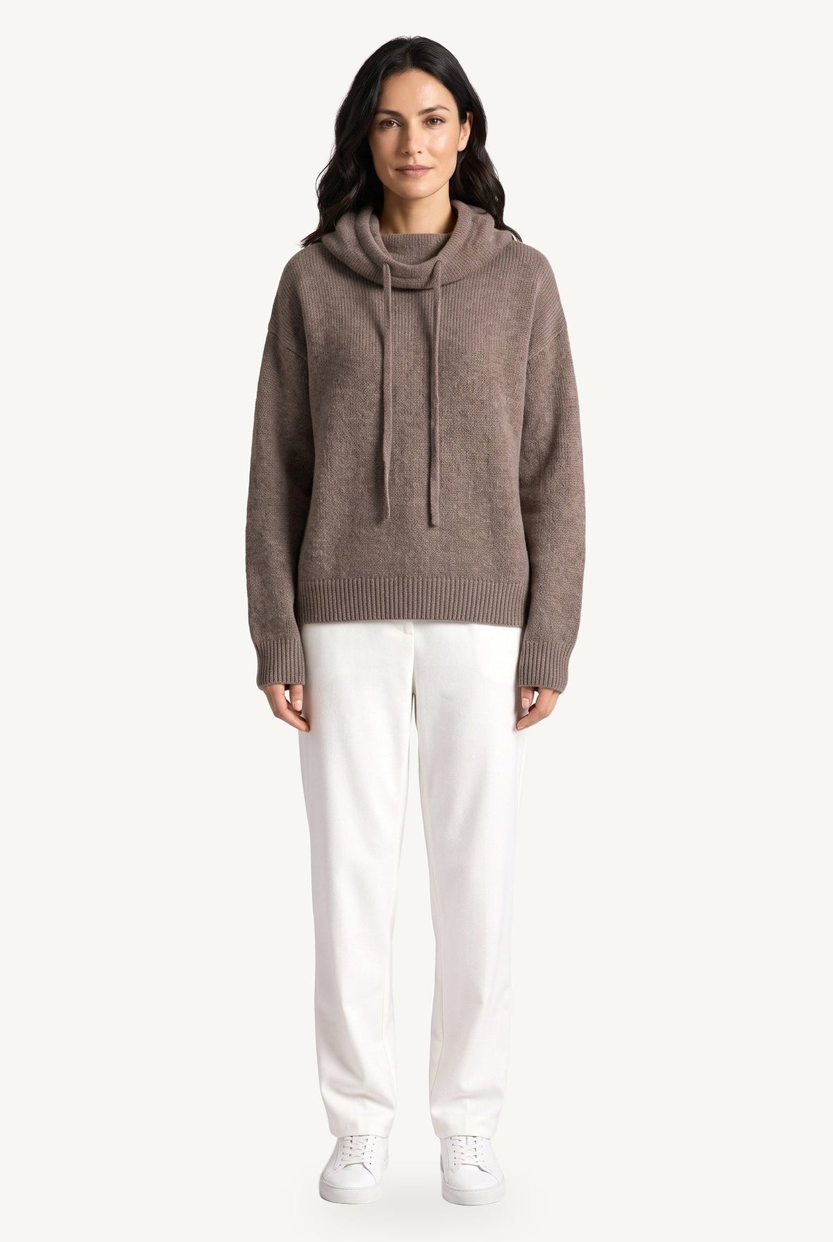 Strikket sweatshirt til damer med høj krave og lange ærmer
