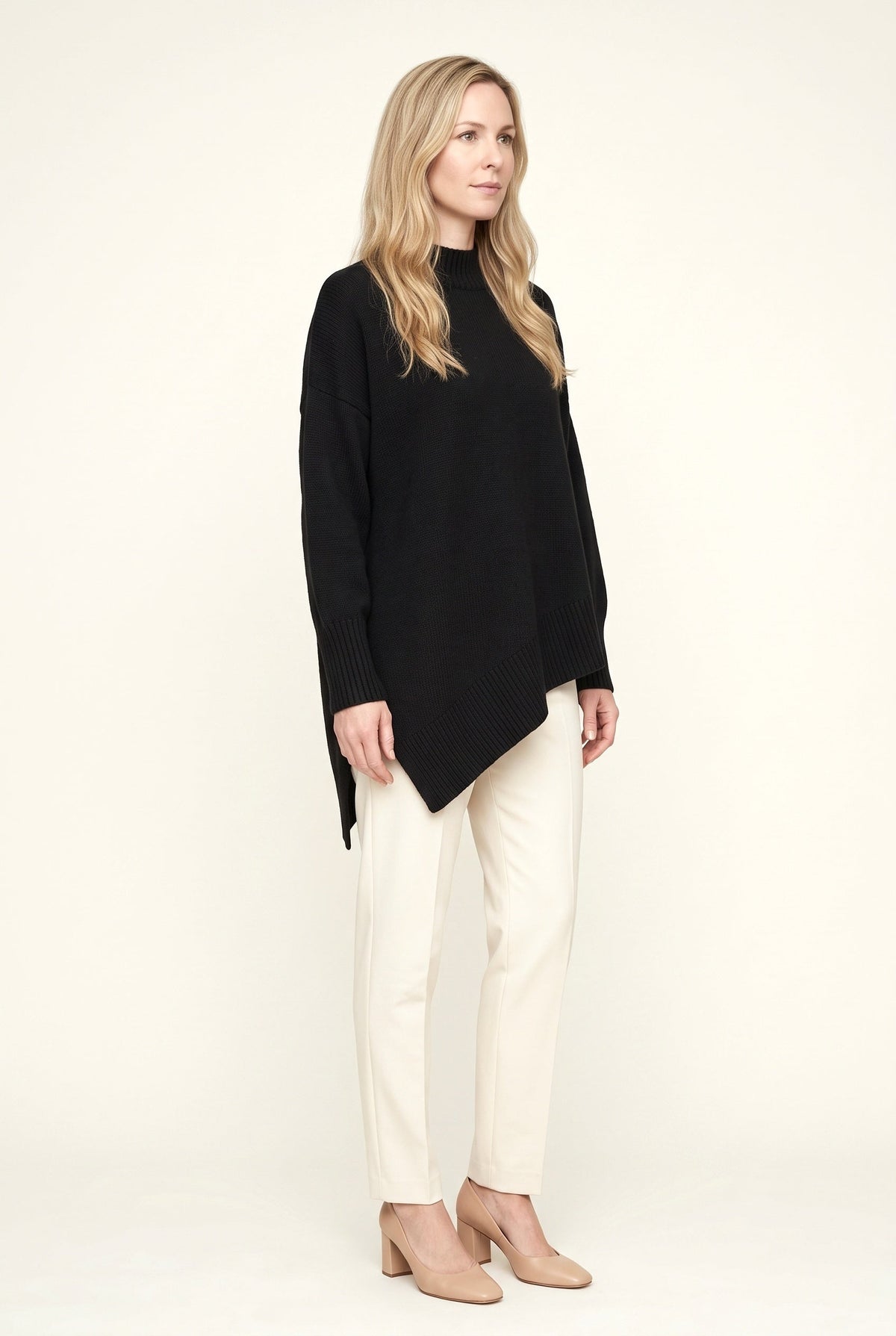 Pull femme oversize à col roulé, asymétrique