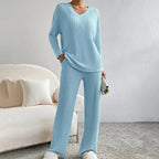 Completo donna in maglia a coste, maglione con scollo a V e pantaloni