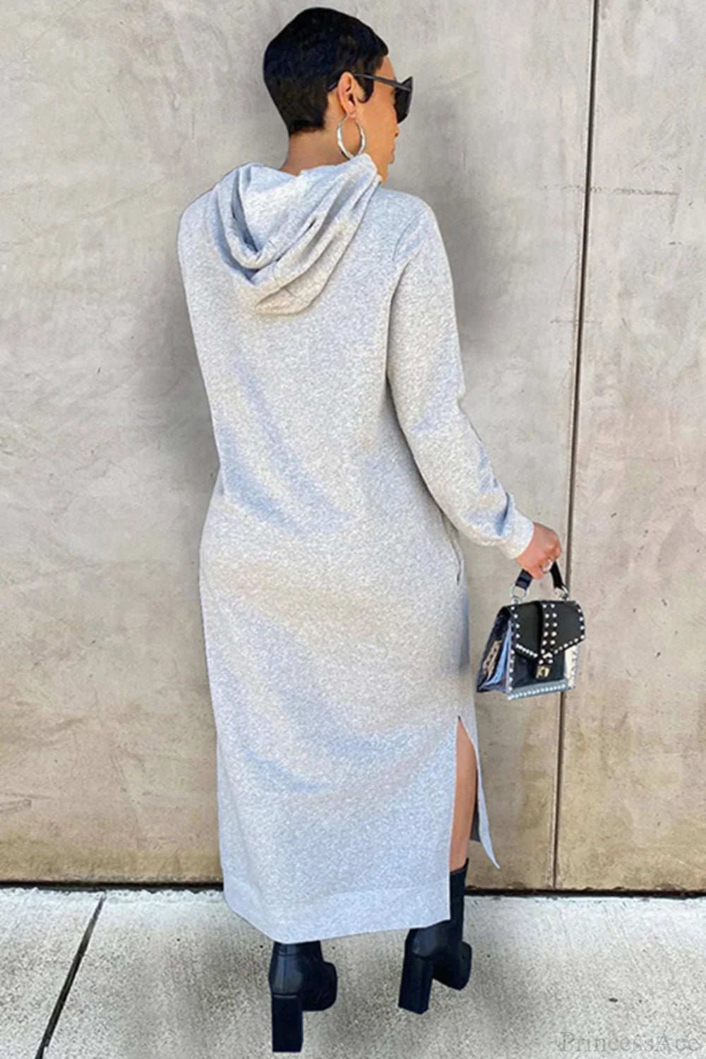 Rochie midi de damă cu glugă și crăpătură