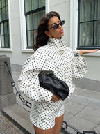 Veste femme à pois, courte, à col montant et zip