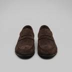 Penny loafers de homem com biqueira redonda e sola plana