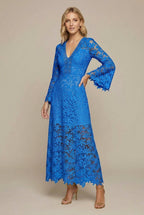 Rochie maxi de damă din dantelă, decolteu V, mânecă lungă, model ajurat