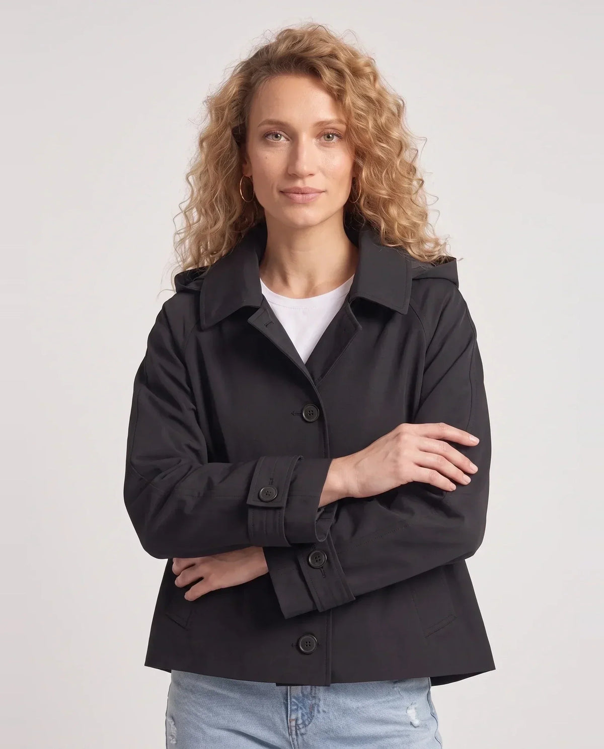 Veste courte femme style trench à capuche et double boutonnage