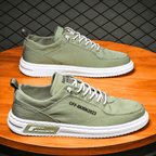 Niskie sneakersy męskie sznurowane z jasną podeszwą i ozdobnymi przeszyciami